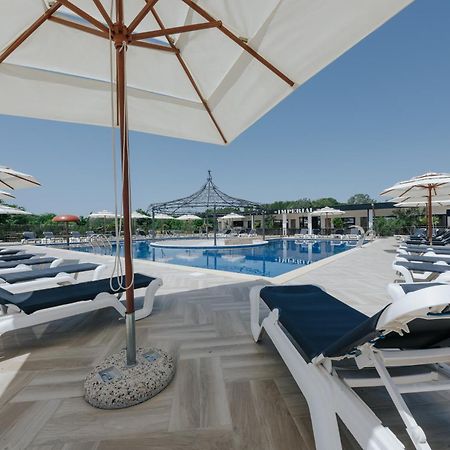 Imperial Family Resort 乌尔齐尼 外观 照片